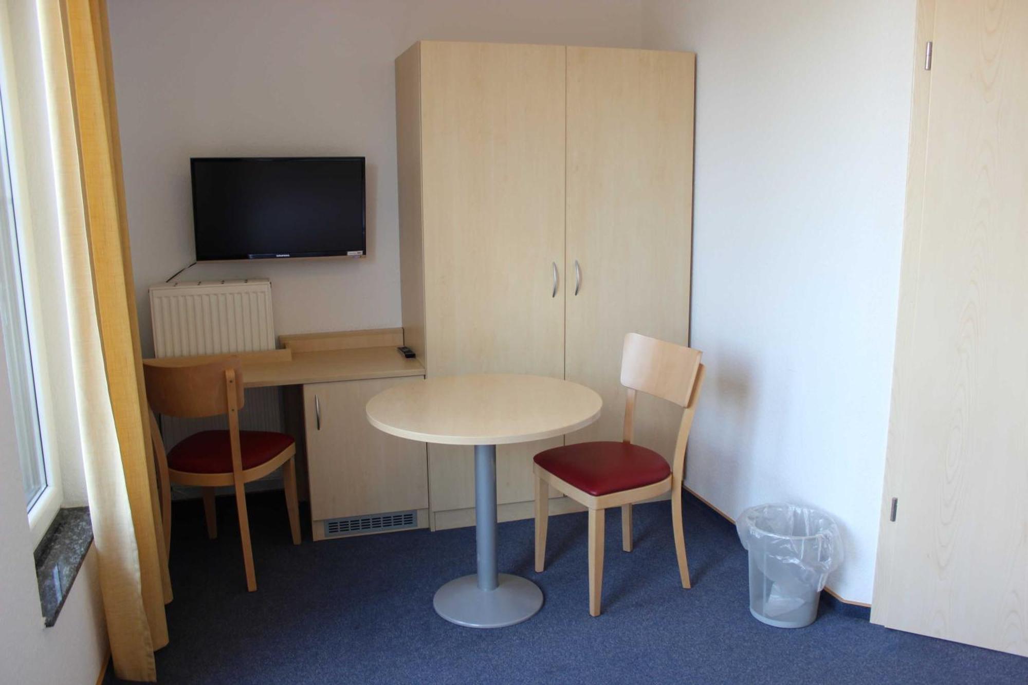 Gaestehaus Zum Wolffenturm Lehrensteinsfeld 객실 사진