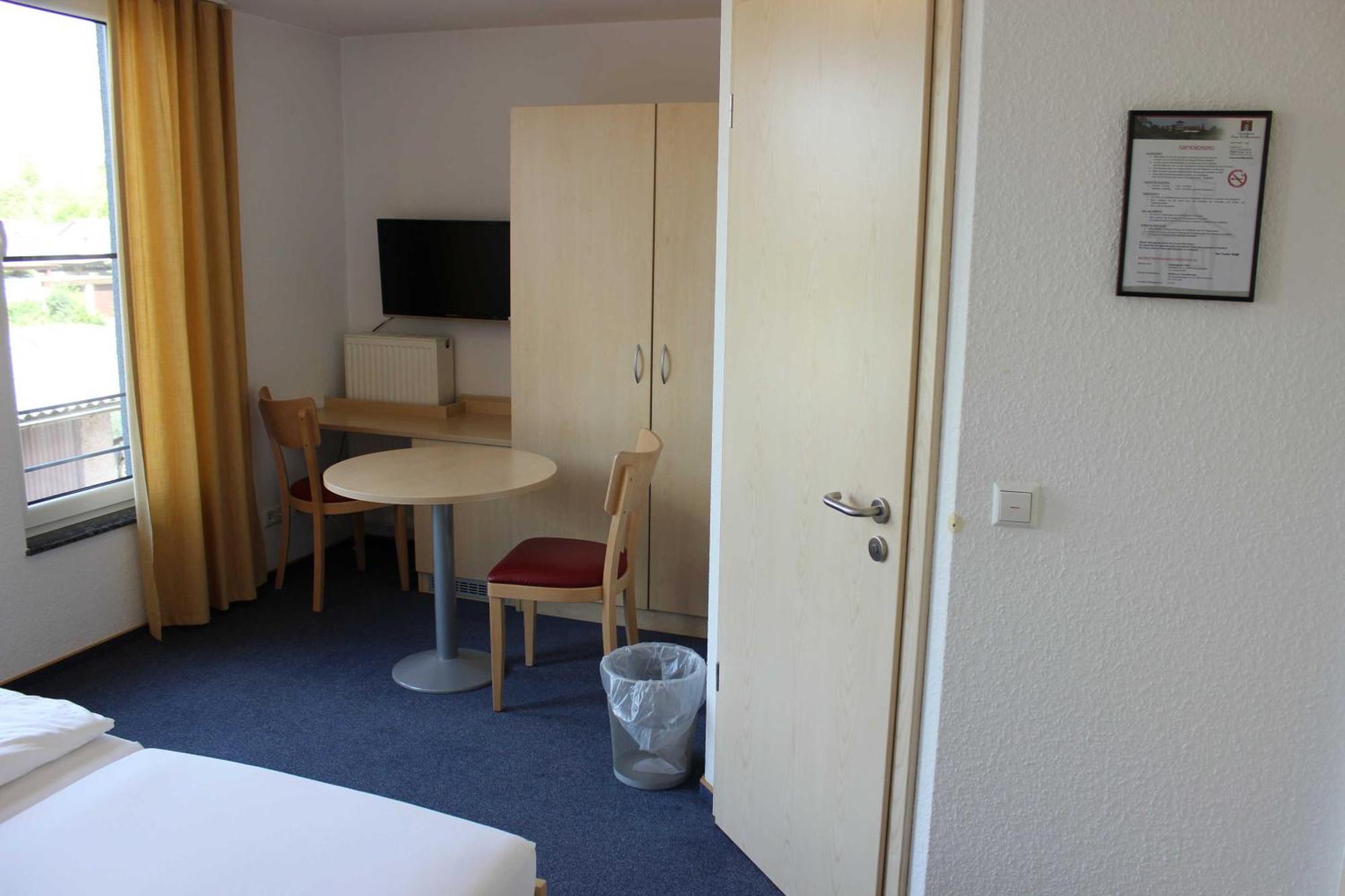 Gaestehaus Zum Wolffenturm Lehrensteinsfeld 객실 사진