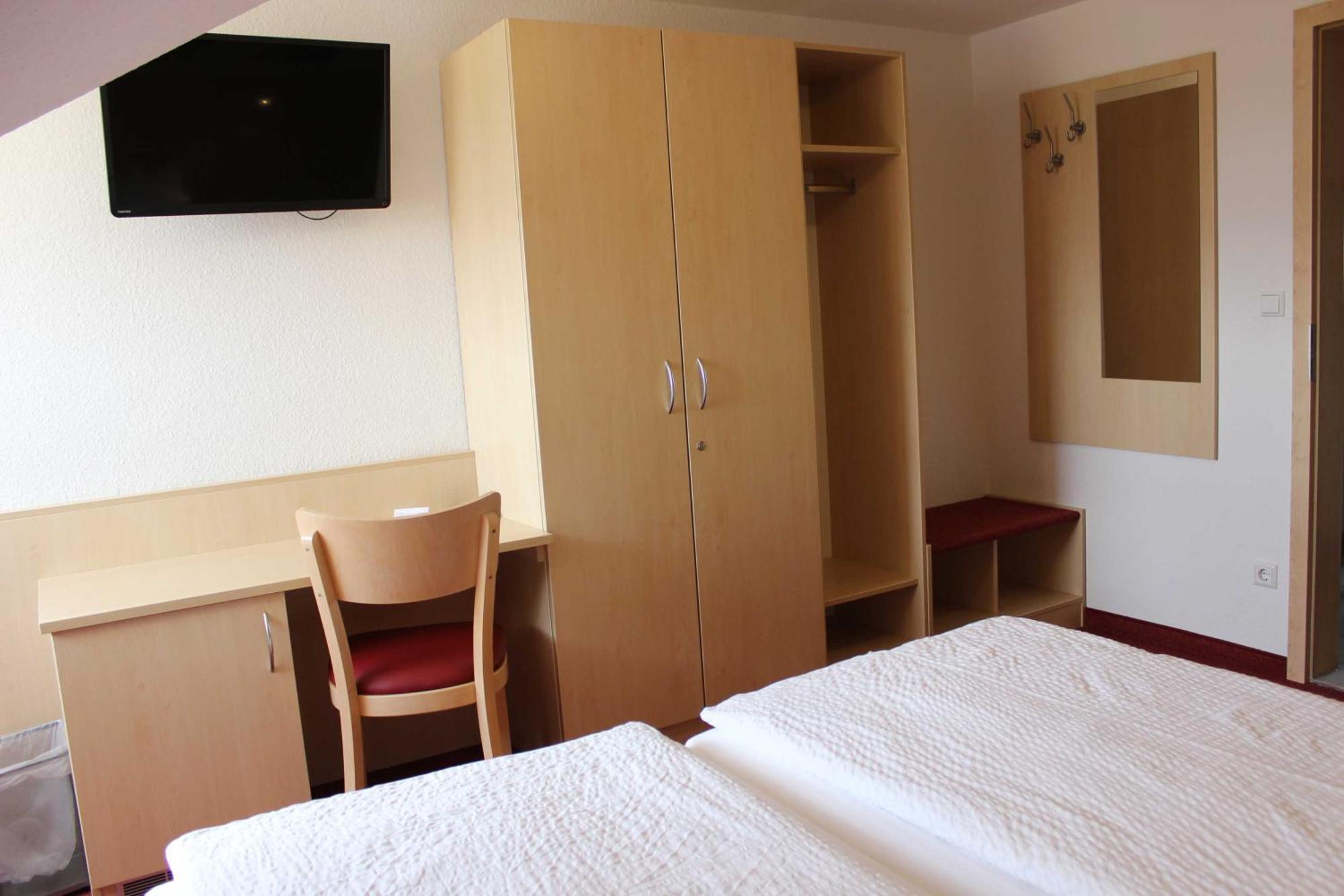 Gaestehaus Zum Wolffenturm Lehrensteinsfeld 객실 사진